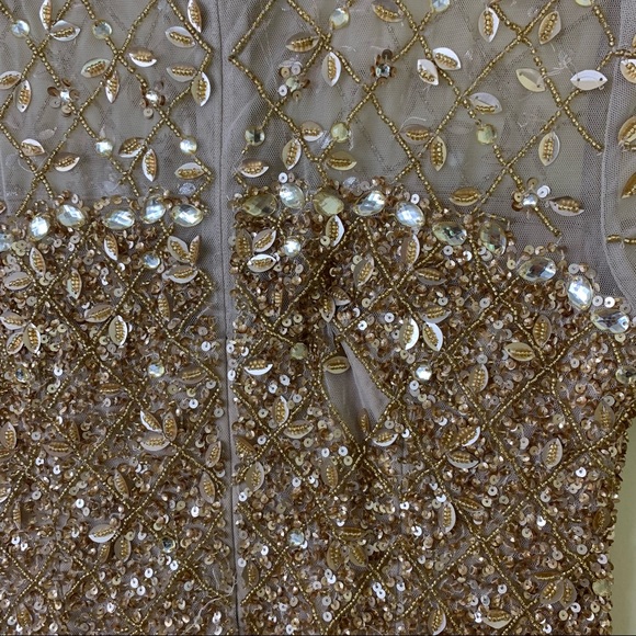 Aidan Mattox Ombre Sequin Column Gown Light Gold / Nude Size 4 - Picture 14 of 16